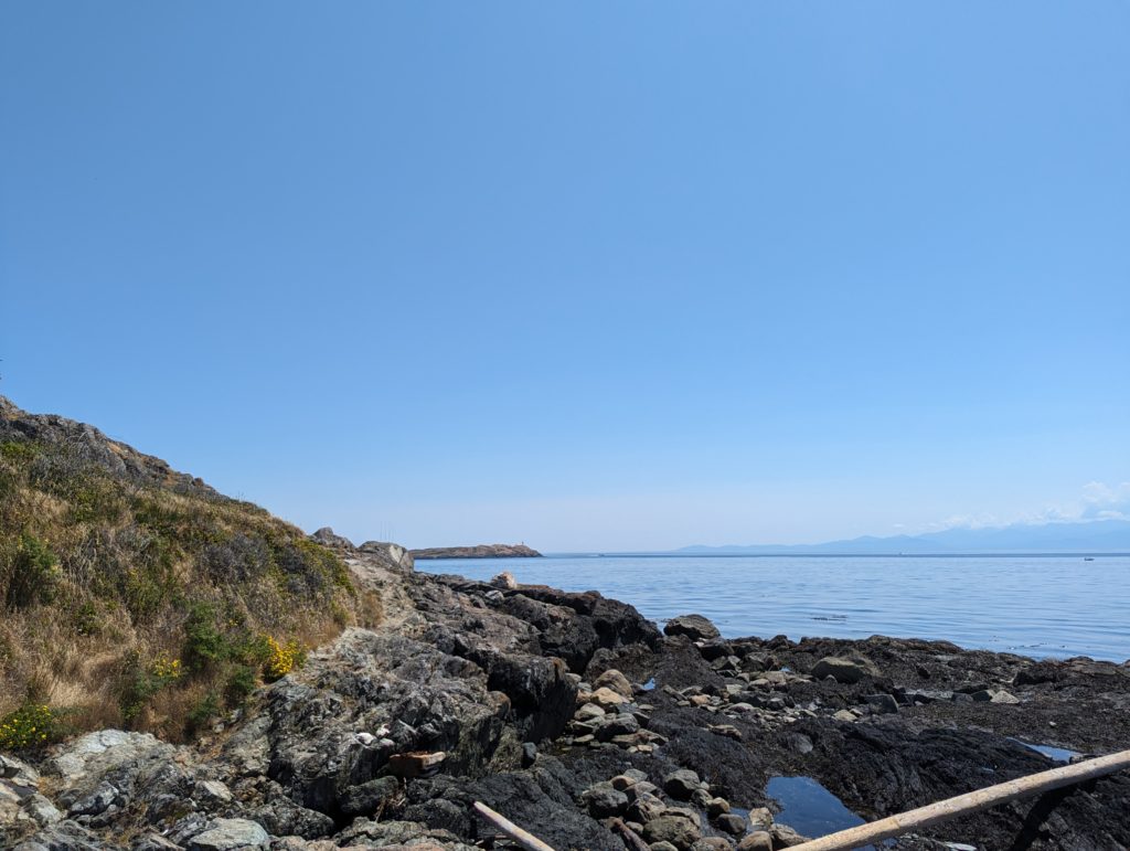 The path to view the sea