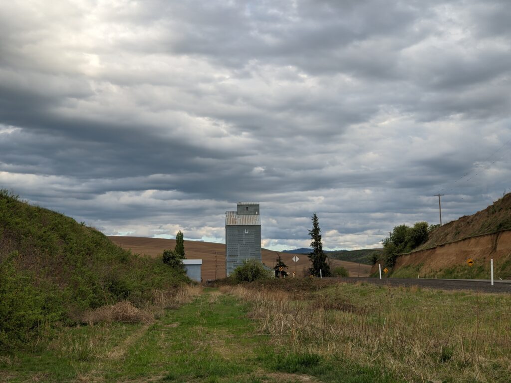Silo on the turn